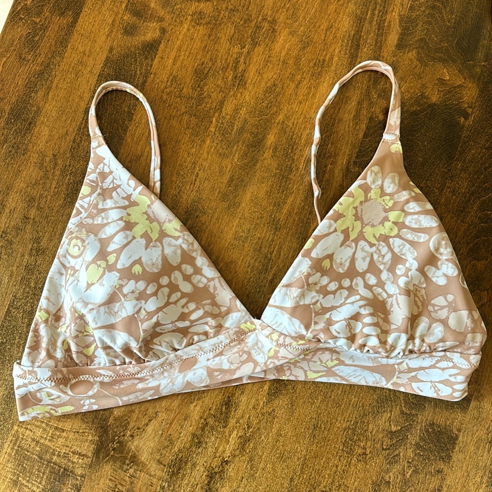 Aerie bathing suit top.